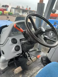 tractor new holland 2012