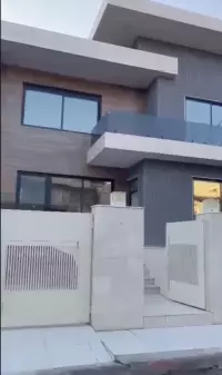 detached house