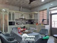 Commercial building for sale