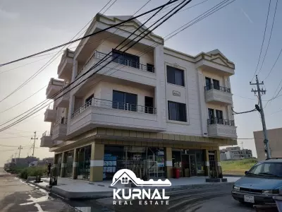 Commercial building for sale