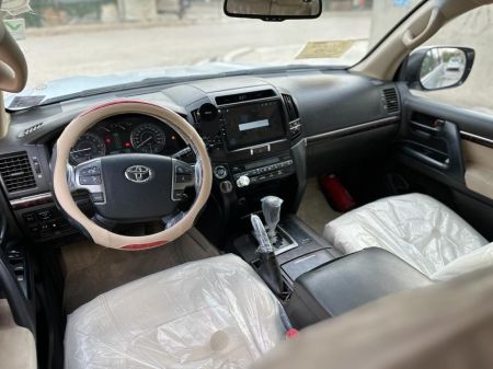 Toyota Kara Kruvazörü