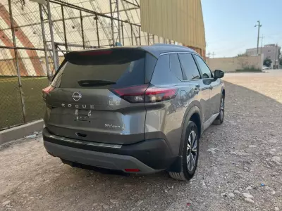 Nissan Rogue's car