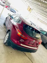 Nissan rogue car
