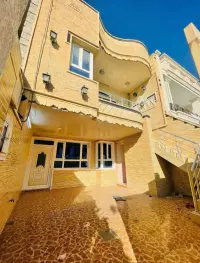 خانوو بۆ فرۆشتن