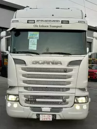 trailer head car