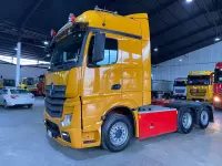 trailer head car
