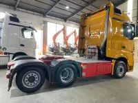 trailer head car