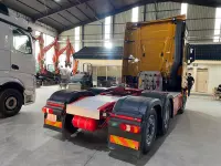 trailer head car