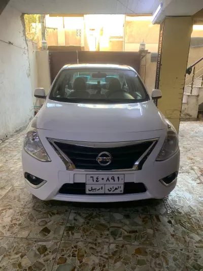 Nissan Sunny car