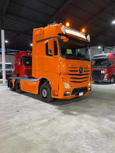 trailer head car