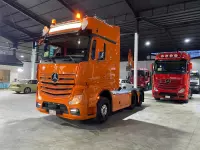 trailer head car