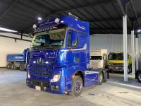 trailer head car