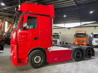 trailer head car