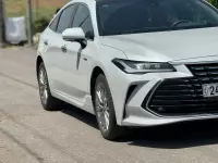 Toyota Avlon's car is for sale