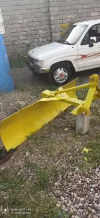 tractor bucket