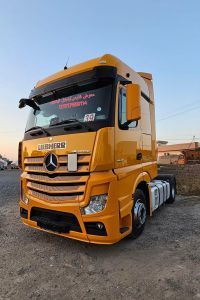 trailer head