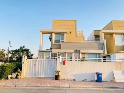 Detached corner house for sale