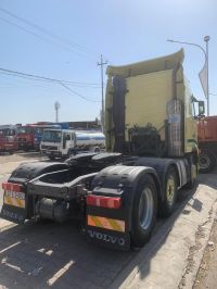 Trailer head car