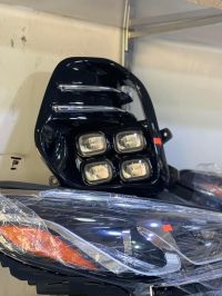 headlight set