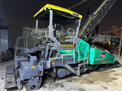 asphalt spreader