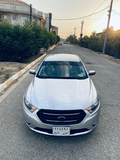 Ford Taurus