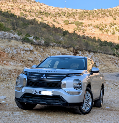 2023 Mitsubishi Outlander, ES