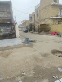 A one-and-a-half-storreinforcedconcretehouse,100squaremeters,withacleantitledeed.