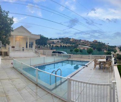 کێڵگە بۆ کرێ