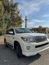 تويوتا لاندوگروز موديل 2010 