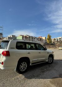 تويوتا لاندوگروز موديل 2010 